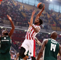 Olympiacos fuerza el quinto partido de la final griega