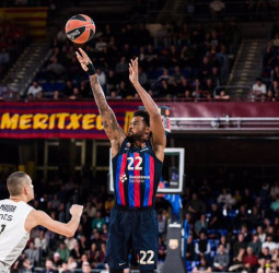 El Barça derrota a un combativo Maccabi tras un apoteósico final (83-78)