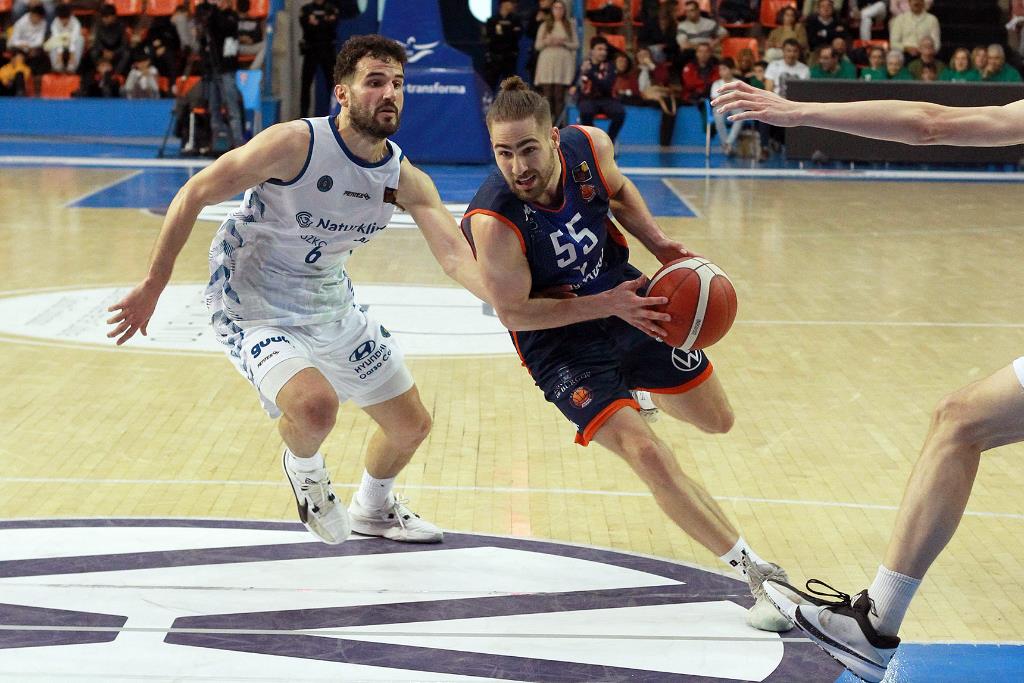 La Final Four en juego en un doble cara o cruz final