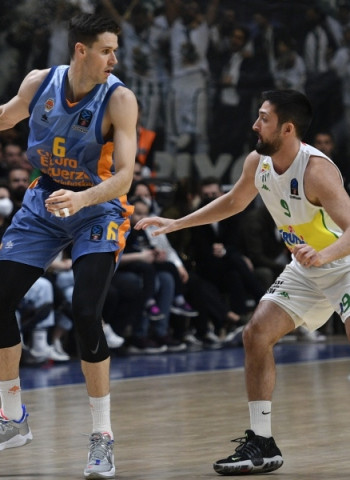 Derrota ajustada del Valencia Basket en Bursa (92-89)