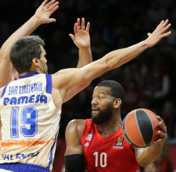 Partido duro, victoria importante para el Valencia Basket (59-66)