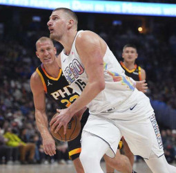 Nikola Jokic realiza un triple-doble jamás visto en la NBA