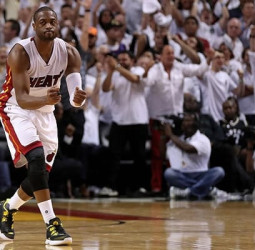 Wade empata la serie tras una nueva prórroga (2-2)