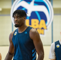 Shevon Thompson firma por un mes con el ALBA Berlín