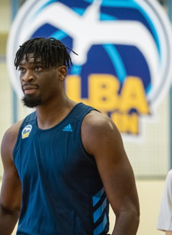 Shevon Thompson firma por un mes con el ALBA Berlín