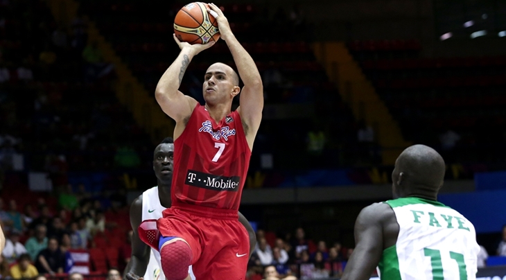 Carlos Arroyo anuncia su retirada