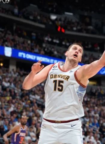 Nuggets doblegan a Suns y recuperan la delantera (102-118) [3-2]