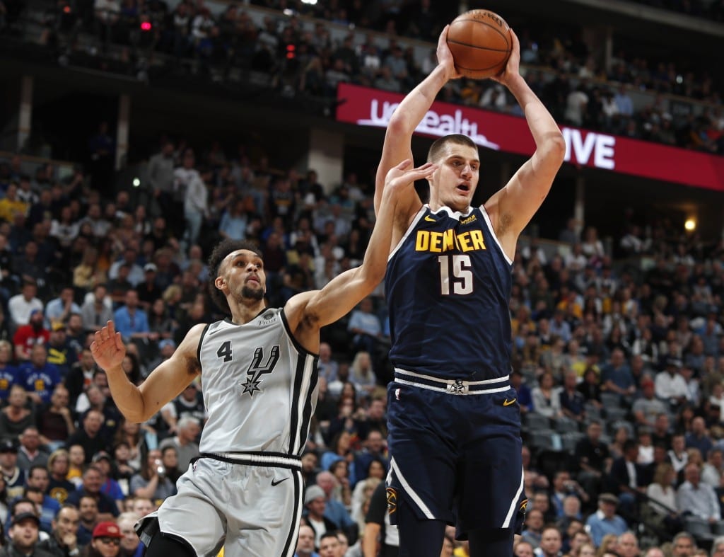 Entre Jokic y Murray lideran el pase de los Nuggets a la segunda ronda (86-90) [4-3]
