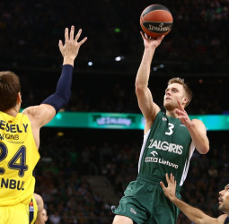 Maccabi y Zalgiris negocian por Nate Wolters