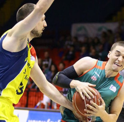El Baloncesto Sevilla se impone al Morabanc Andorra tras dos prórrogas (88-81)