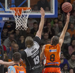 Victoria coral y buen inicio de segunda vuelta del Valencia Basket (85-49)