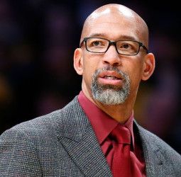 Monty Williams, entrenador del año en la NBA