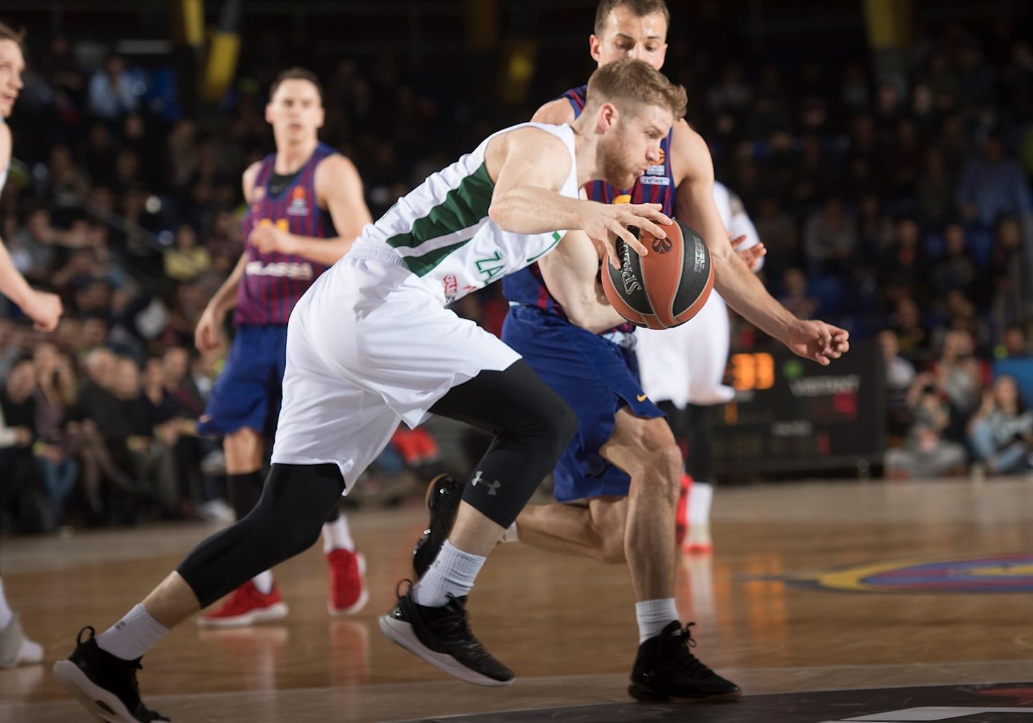 Gran victoria azulgrana ante un combativo Zalgiris. El juego interior, clave (78-72)