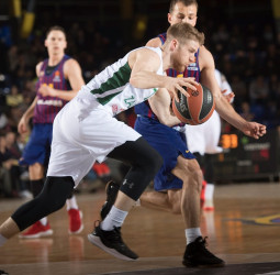 Gran victoria azulgrana ante un combativo Zalgiris. El juego interior, clave (78-72)