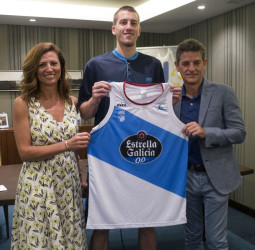 Matt Thomas: “Me siento muy afortunado de formar parte de esta familia y este club en mi primera experiencia como profesional”