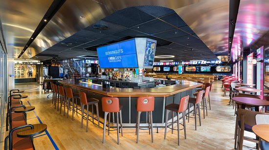 El NBA Café Barcelona anuncia su cierre