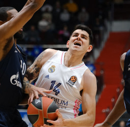 El Madrid logra una valiosa victoria en la cancha del Zenit (71-75)