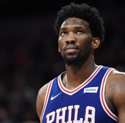 Los Knicks van con todo por hacerse con Joel Embiid