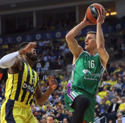 Armani Milán insiste en fichar a Nemanja Nedovic