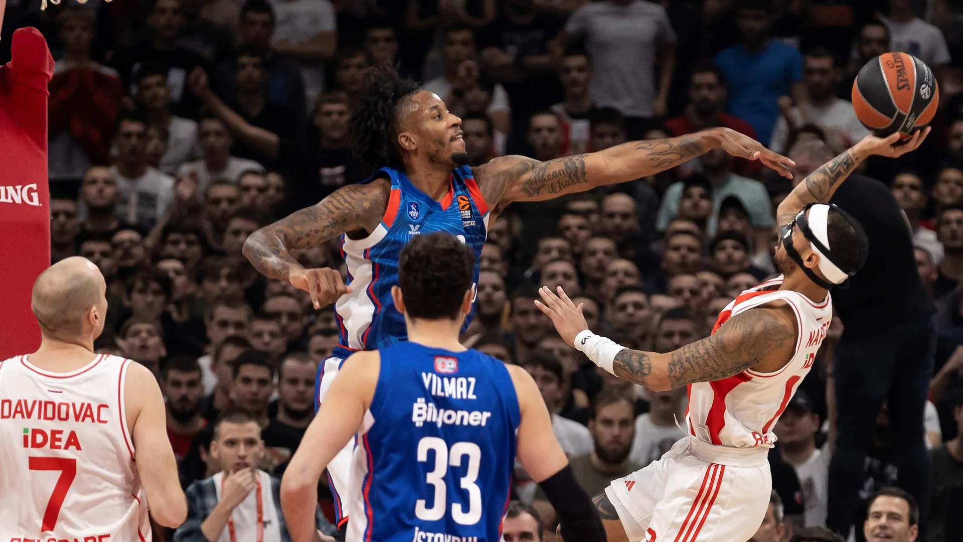 Un fuerte cierre de partido permite al Estrella Roja desmantelar al Efes, 97-83