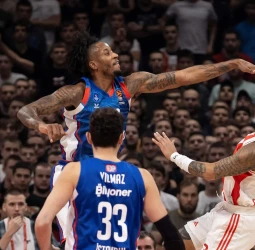 Un fuerte cierre de partido permite al Estrella Roja desmantelar al Efes, 97-83