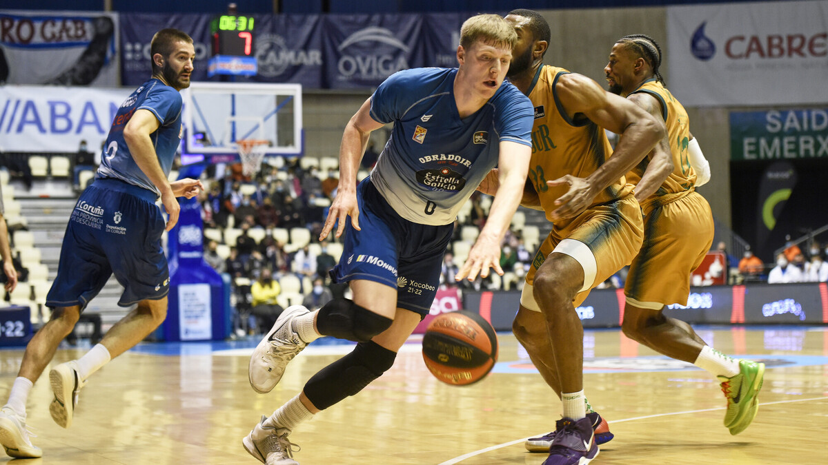 Evans lidera a un Coosur Betis que acaba con Monbus en la prórroga (86-93)