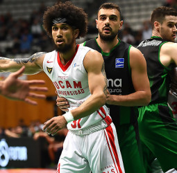 Askia Booker, Jugador de la Jornada 31