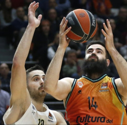 El Valencia firma la tercera seguida en otra intensa noche, 89-81