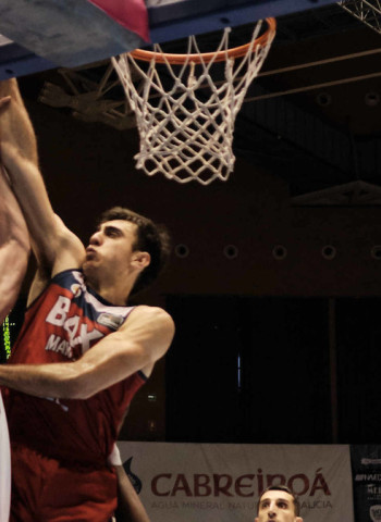 El Monbus Obradoiro se gusta ante el Baxi Manresa (97-83)