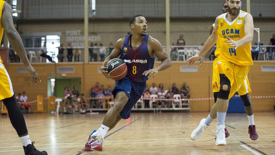 Barça Lassa-UCAM Murcia: Victoria en el último segundo (72-70)