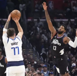 Doncic estalla en el momento justo para ganar a los Clippers, 93-96 [1-1]