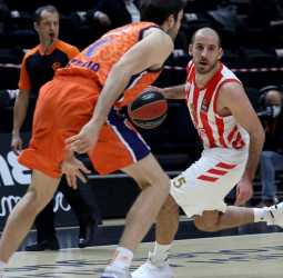 Quino Colom apunta al AEK Atenas