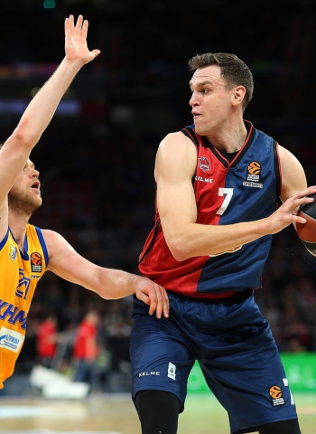 Noche de récords del Baskonia para una victoria imperial (104-86)