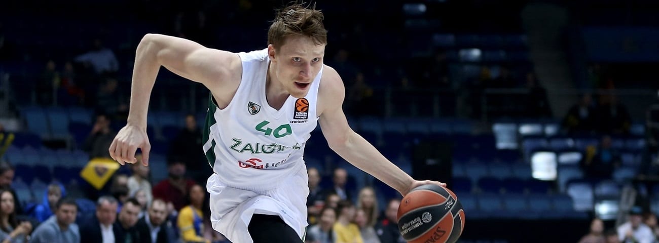 Zalgiris da el primer golpe en la final lituana