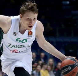 Zalgiris da el primer golpe en la final lituana