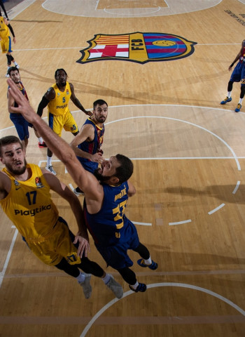 El Maccabi conquista el Palau blaugrana (67-68)