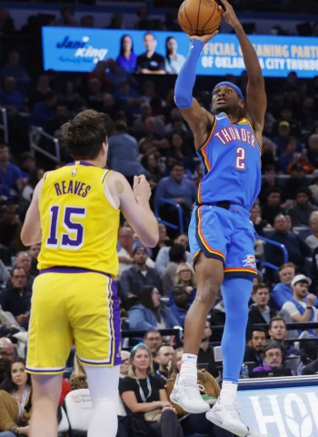 Unos Thunder en categoría F4, devastan a los Lakers
