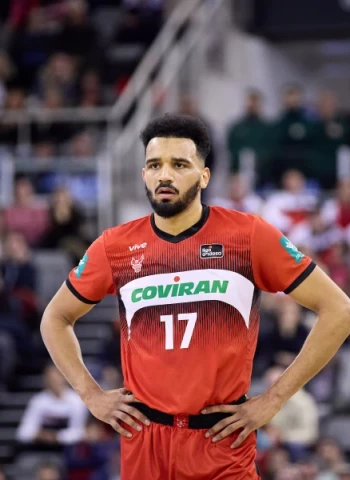 Baskonia y Barcelona se interesan por Amine Noua como refuerzo interior