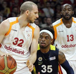 El Anadolu Efes, a la final turca, el Fenerbahce tendrá que esperar