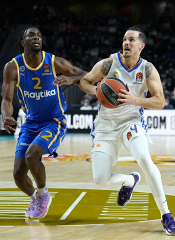 Espectacular remontada del Real Madrid para lograr la 10ª victoria seguida (72-70)