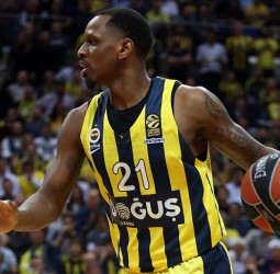 James Nunnally, fuera de peligro