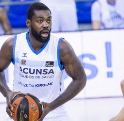 Viny Okouo, en la agenda del San Pablo Burgos