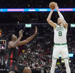 Los Celtics aplastan a los Miami
