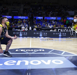 Wiltjer y Guerra doblegan al Casademont Zaragoza (90-65)