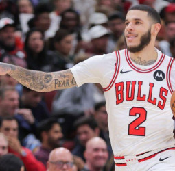 Los Lakers podrían negociar el fichaje de Lonzo Ball