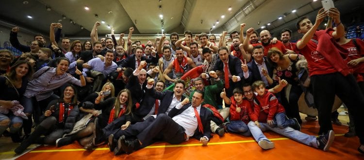 El Coviran Granada vence y abraza la LEB Oro