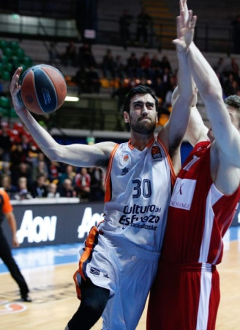 Victoria en Milán para completar el 2 de 2 taronja en la semana europea (89-93)