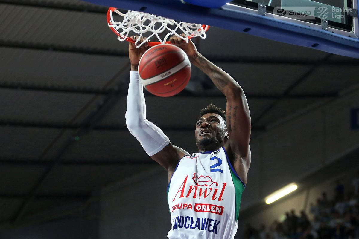 Jonah Mathews, cerca del Armani Milán