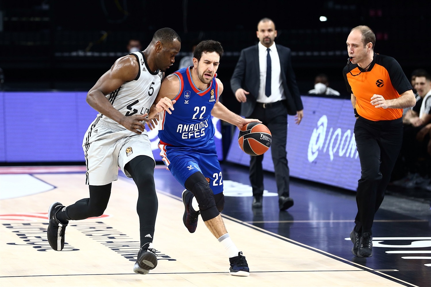 El Anadolu Efes sobrevive a un correoso ASVEL Villeurbanne (72-68)