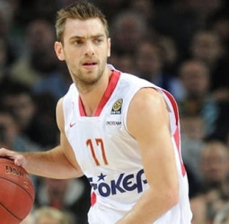 Los Grizzlies y los Hornets, tras la pista de Mantzaris